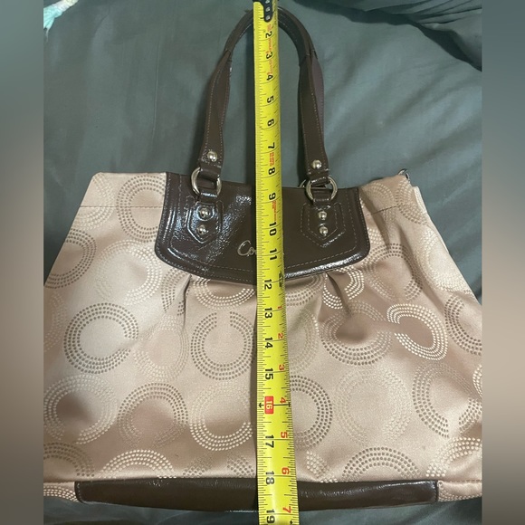 Coach Signature C Brown and Cream shoulder bag - Picture 12 of 17